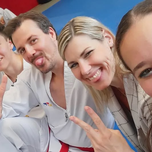 Kim Brüning bei Taekwondo-Prüfungen